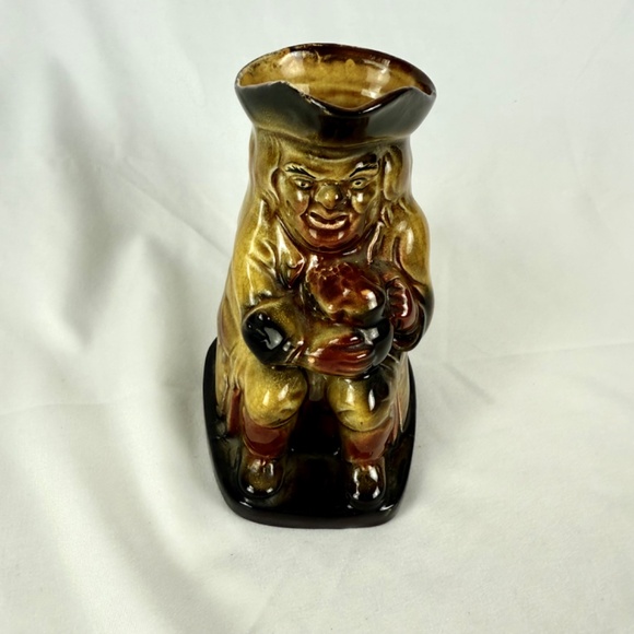 Vintage Sitting Lord Nelson Toby Jug Yellow Brown Glaze Holding Ale Handle - Picture 12 of 13